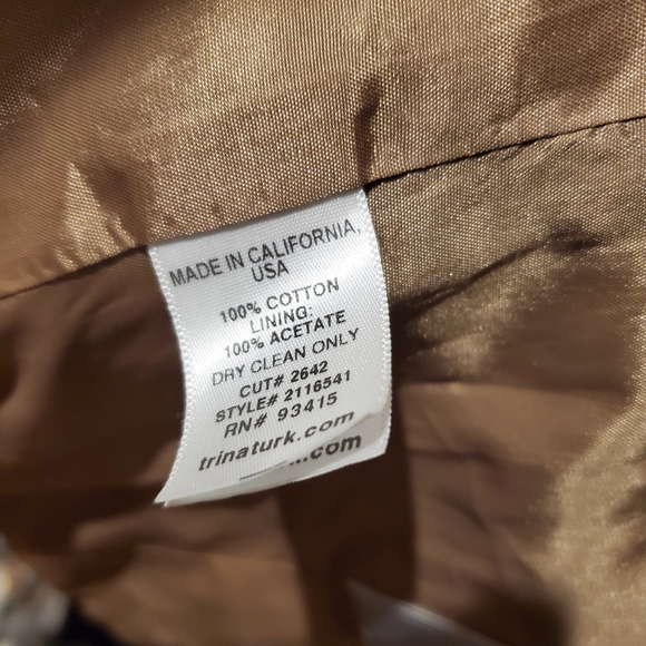 Trina Turk Blazer - mint condition. Size 2 - Picture 7 of 7
